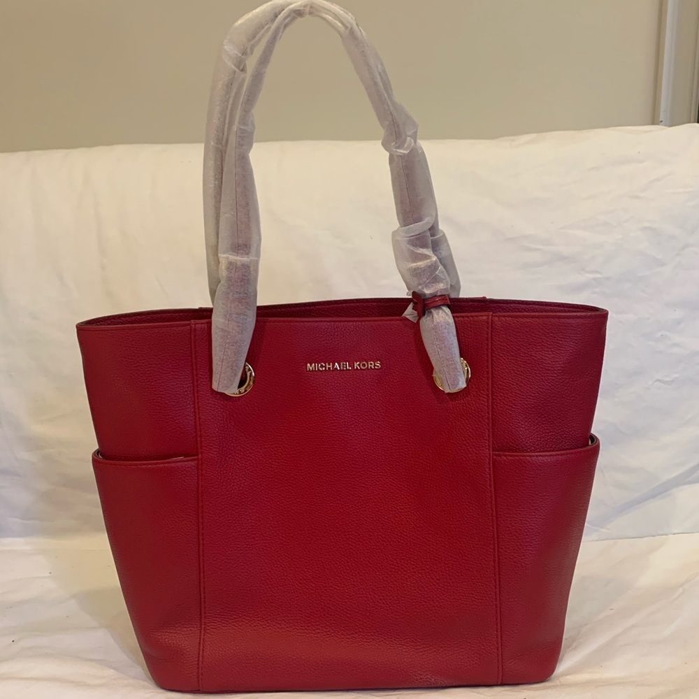 Red Michael Kors Jet Set bag- never used with tags